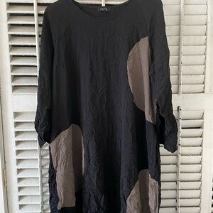 Comfy USA Black Textured Top